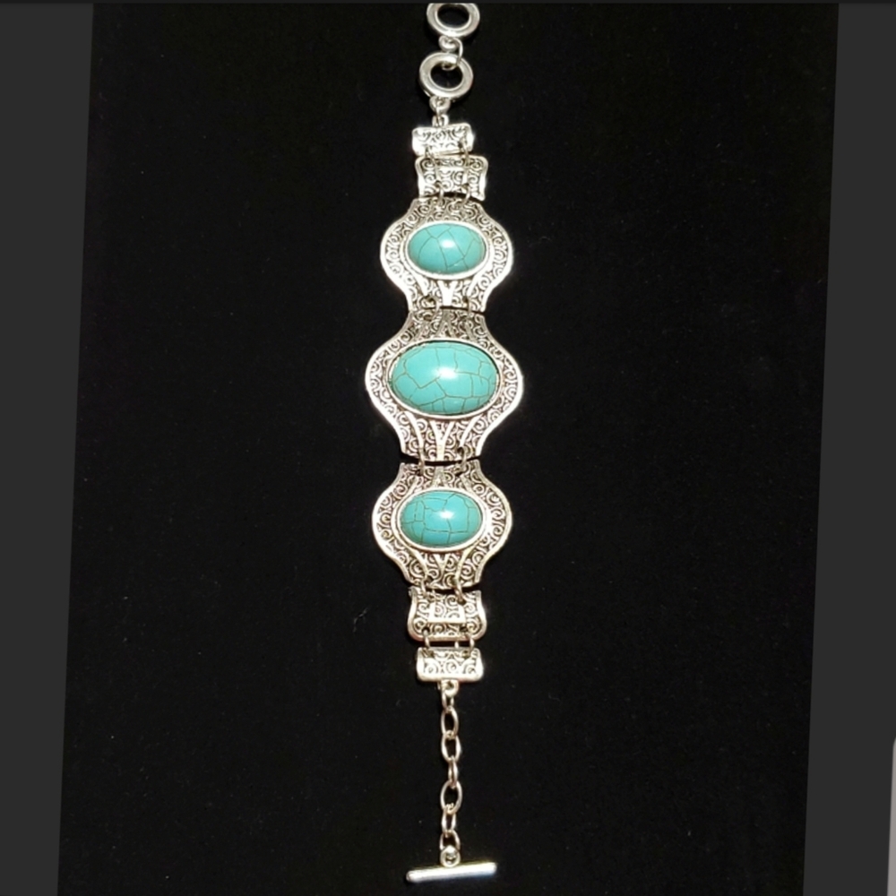 Bracelet Silver w/ Howlite Stone